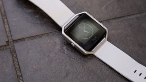 Cadran de montre FitBit Blaze et bracelet blanc
