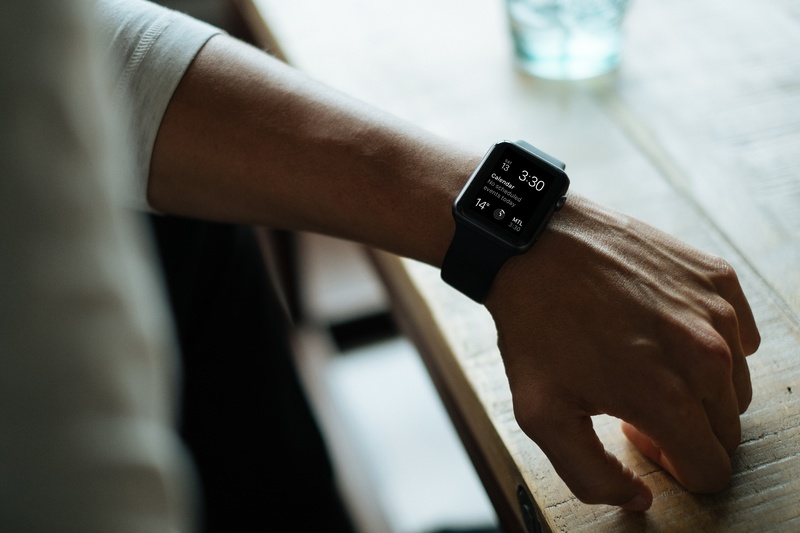 Ist eine Fitbit oder Apple Watch genauer?