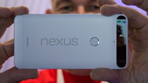 Google Nexus 6P 리뷰: 후면, 클로즈업